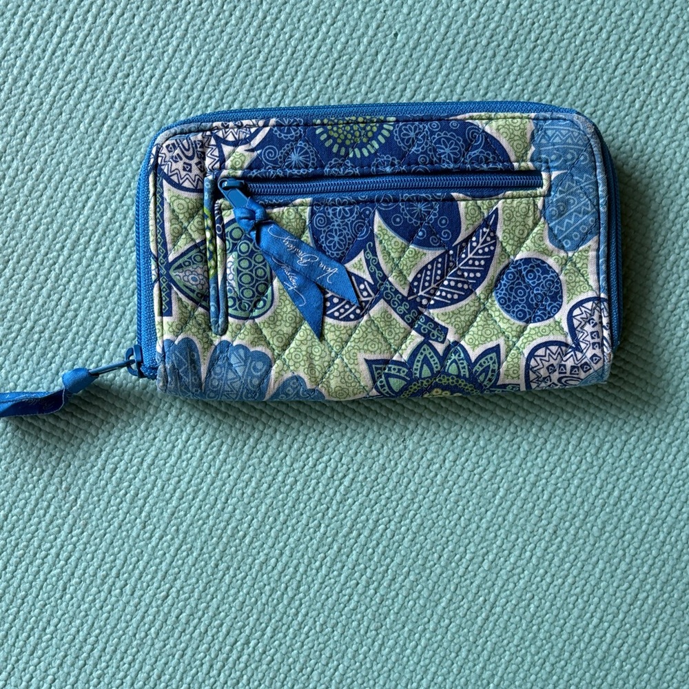 Vera Bradley Doodle Daisy wallet